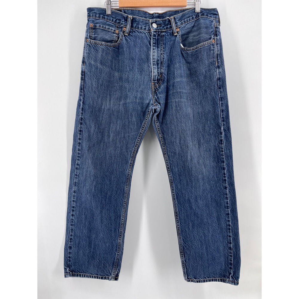 Levis 505 Straight Fit Jeans Medium Wash Blue Denim 36x30 Work Casual Essential